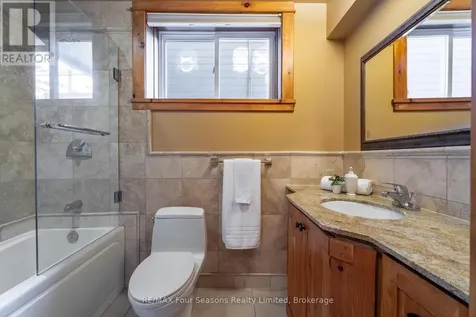 805 Eastdale Drive Wasaga Beach ON L9Z 2R5