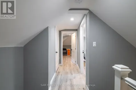 55 Allan Avenue Hamilton (homeside) ON L8H 2C8