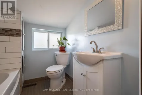 55 Allan Avenue Hamilton (homeside) ON L8H 2C8