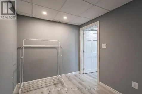 55 Allan Avenue Hamilton (homeside) ON L8H 2C8