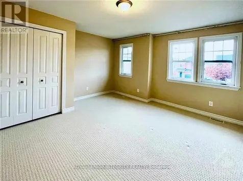 195 Keyrock Drive Ottawa ON K2T 0A9