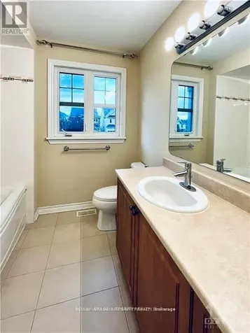 195 Keyrock Drive Ottawa ON K2T 0A9