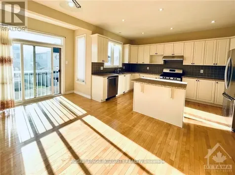 195 Keyrock Drive Ottawa ON K2T 0A9