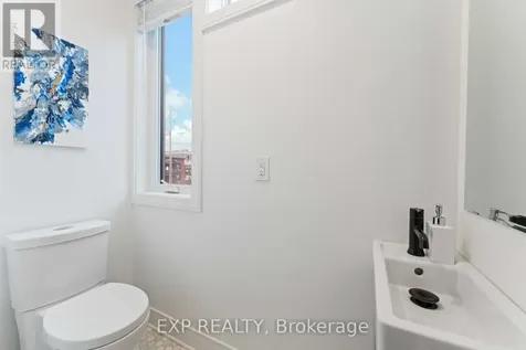 9 Anderson Street Ottawa ON K1R 6T4