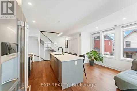 9 Anderson Street Ottawa ON K1R 6T4