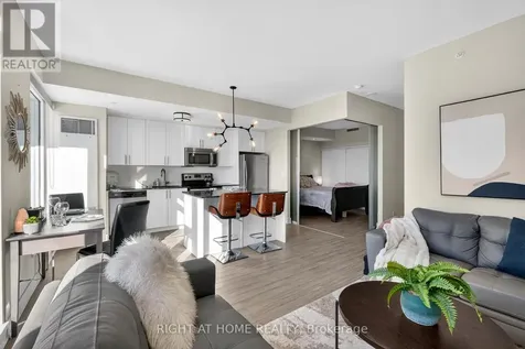 118 Holmwood Avenue Ottawa ON K1S 5J5
