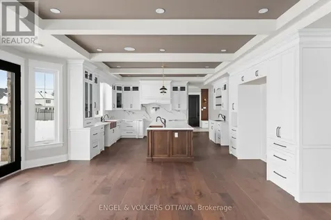432 Ashbee Court Ottawa ON K4M 0A8