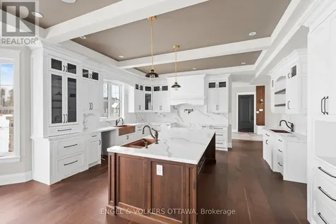 432 Ashbee Court Ottawa ON K4M 0A8