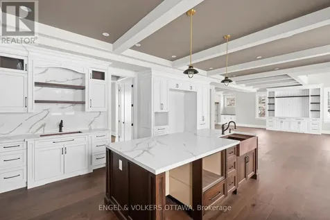 432 Ashbee Court Ottawa ON K4M 0A8