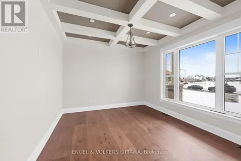 432 Ashbee Court Ottawa ON K4M 0A8