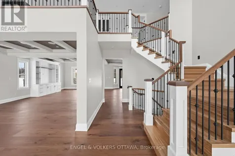 432 Ashbee Court Ottawa ON K4M 0A8