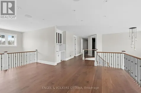 432 Ashbee Court Ottawa ON K4M 0A8