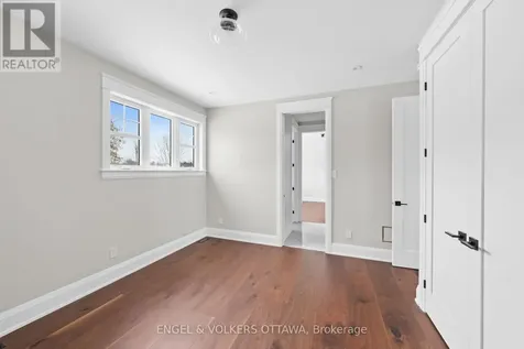 432 Ashbee Court Ottawa ON K4M 0A8