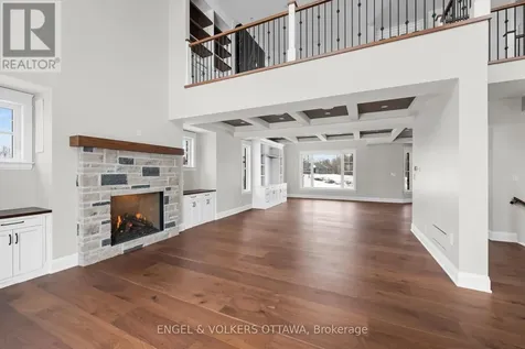 432 Ashbee Court Ottawa ON K4M 0A8