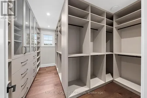 432 Ashbee Court Ottawa ON K4M 0A8