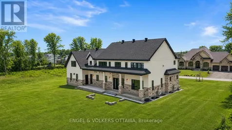 432 Ashbee Court Ottawa ON K4M 0A8