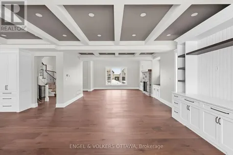 432 Ashbee Court Ottawa ON K4M 0A8