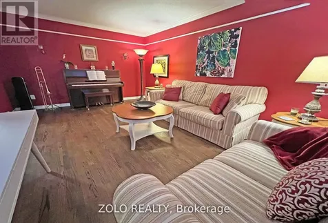 736 Hauteview Crescent Ottawa ON K4A 2B8