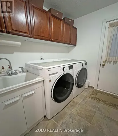 736 Hauteview Crescent Ottawa ON K4A 2B8
