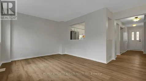 13 Springcreek Crescent Ottawa ON K2M 2K7