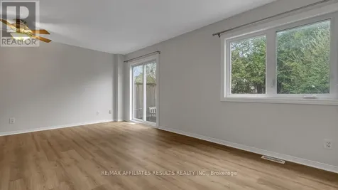 13 Springcreek Crescent Ottawa ON K2M 2K7