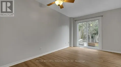 13 Springcreek Crescent Ottawa ON K2M 2K7