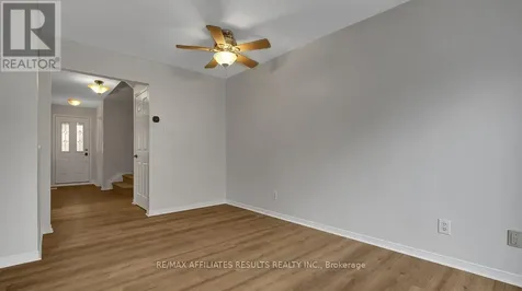 13 Springcreek Crescent Ottawa ON K2M 2K7
