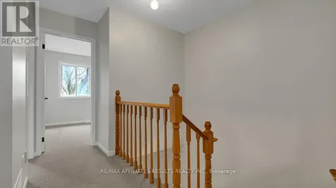 13 Springcreek Crescent Ottawa ON K2M 2K7