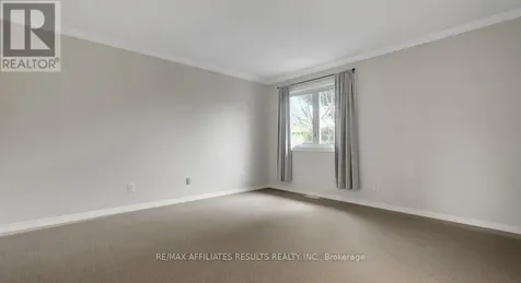 13 Springcreek Crescent Ottawa ON K2M 2K7