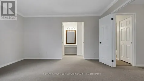 13 Springcreek Crescent Ottawa ON K2M 2K7