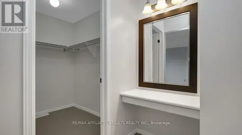 13 Springcreek Crescent Ottawa ON K2M 2K7