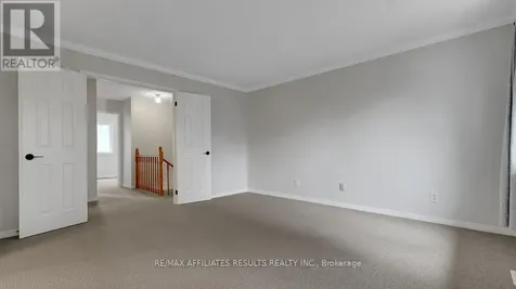 13 Springcreek Crescent Ottawa ON K2M 2K7