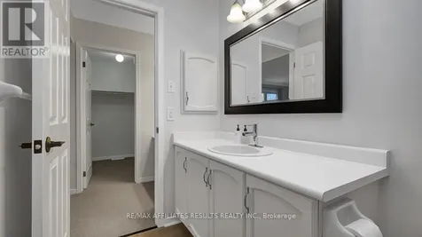 13 Springcreek Crescent Ottawa ON K2M 2K7