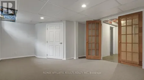 13 Springcreek Crescent Ottawa ON K2M 2K7