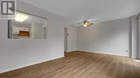 13 Springcreek Crescent Ottawa ON K2M 2K7