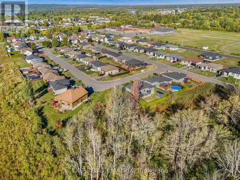 740 Roxane Crescent Hawkesbury ON K6A 3W9