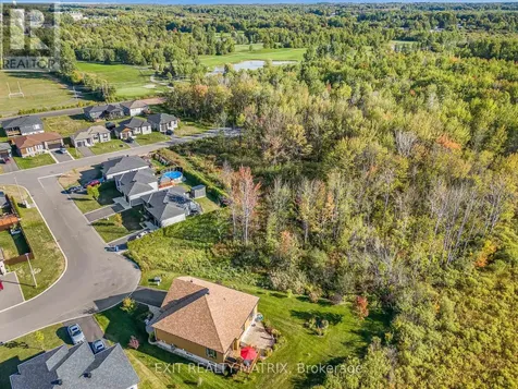 740 Roxane Crescent Hawkesbury ON K6A 3W9