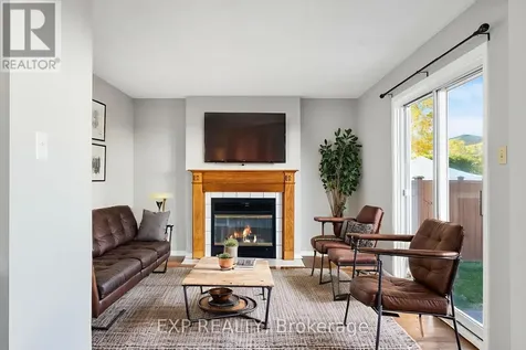 32 Peacock Crescent Ottawa ON K2J 3P6