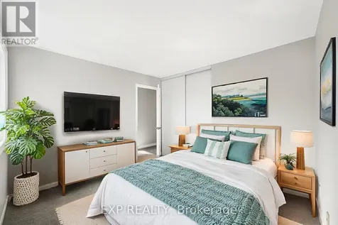 32 Peacock Crescent Ottawa ON K2J 3P6