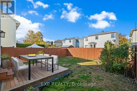 32 Peacock Crescent Ottawa ON K2J 3P6