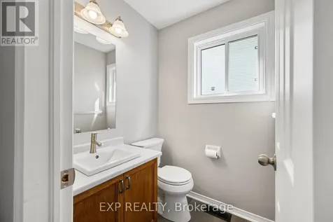 32 Peacock Crescent Ottawa ON K2J 3P6