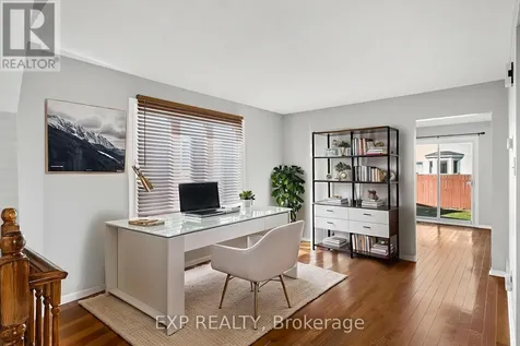 32 Peacock Crescent Ottawa ON K2J 3P6