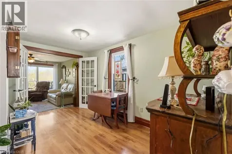 70 Riverside Drive Welland ON L3C 5E2