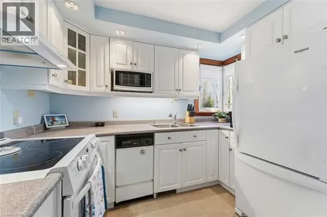 70 Riverside Drive Welland ON L3C 5E2