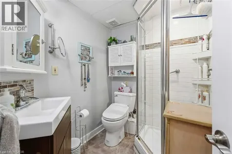 70 Riverside Drive Welland ON L3C 5E2