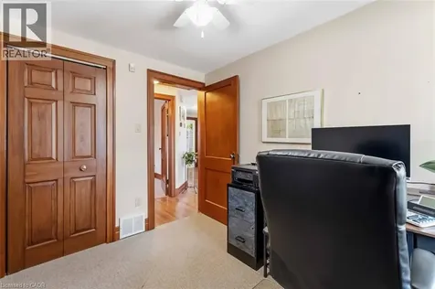 70 Riverside Drive Welland ON L3C 5E2