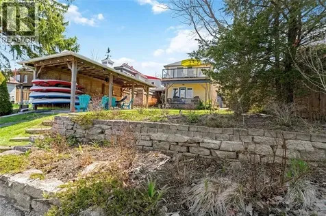 70 Riverside Drive Welland ON L3C 5E2