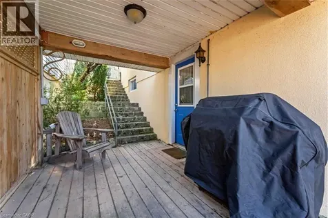 70 Riverside Drive Welland ON L3C 5E2
