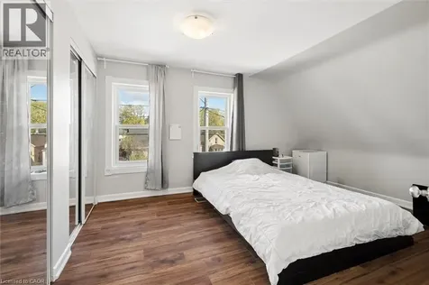 367 Victoria Street South Kitchener ON N2M 3A4