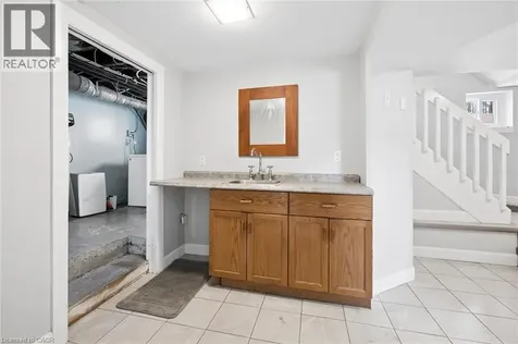 367 Victoria Street South Kitchener ON N2M 3A4